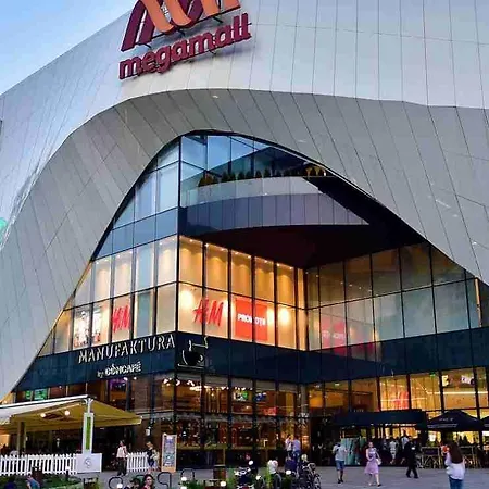 Luxury Arena Nationala 6 * Boekarest
